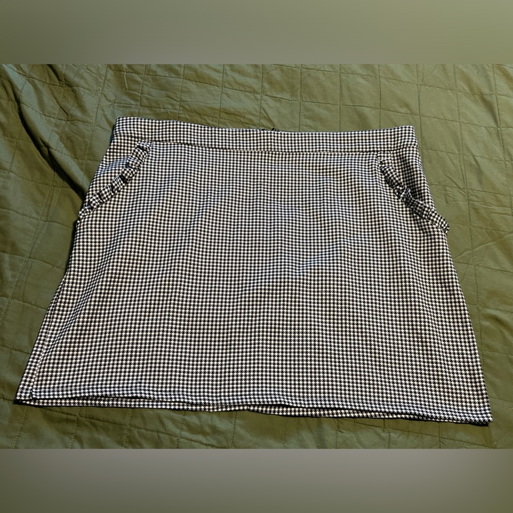 Forever 21 Houndstooth Mini Skirt